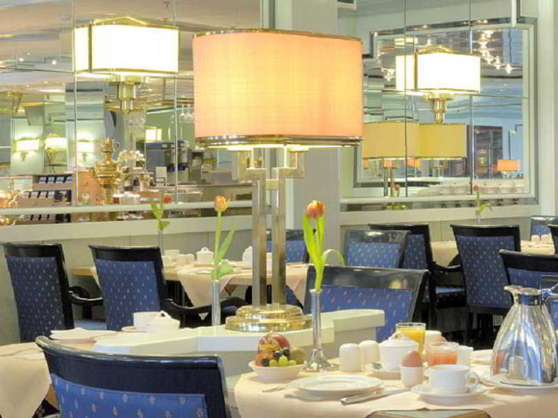 Radisson Blu Hotel Cottbus Restoran gambar